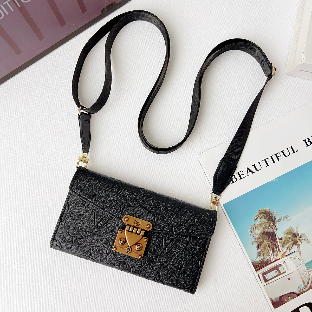 ✨ Vintage Luxury Embossed Envelope Phone Case