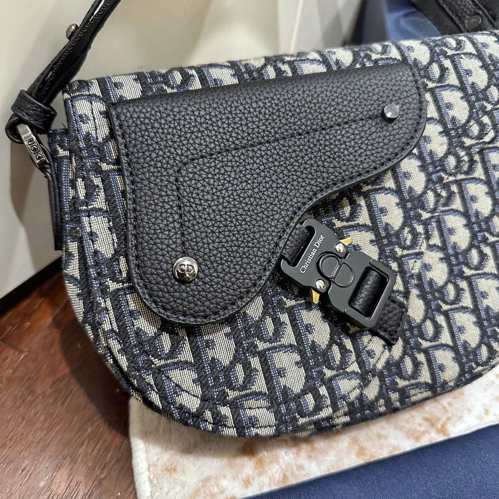 Timeless Heritage Saddle Sling Bag