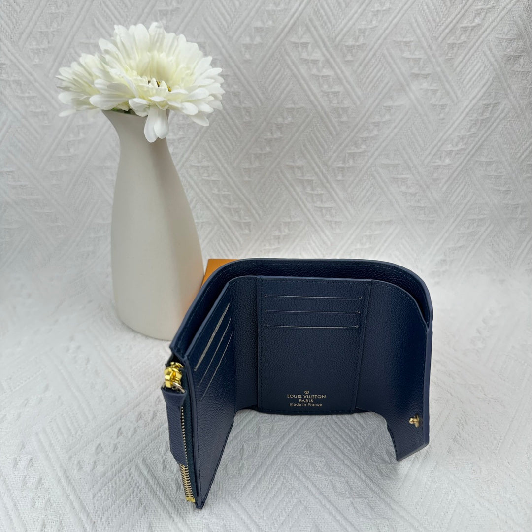 Chic Minimalist Quilted Card Holder