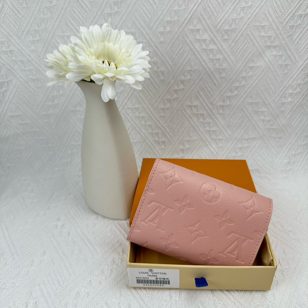 Chic Minimalist Quilted Card Holder