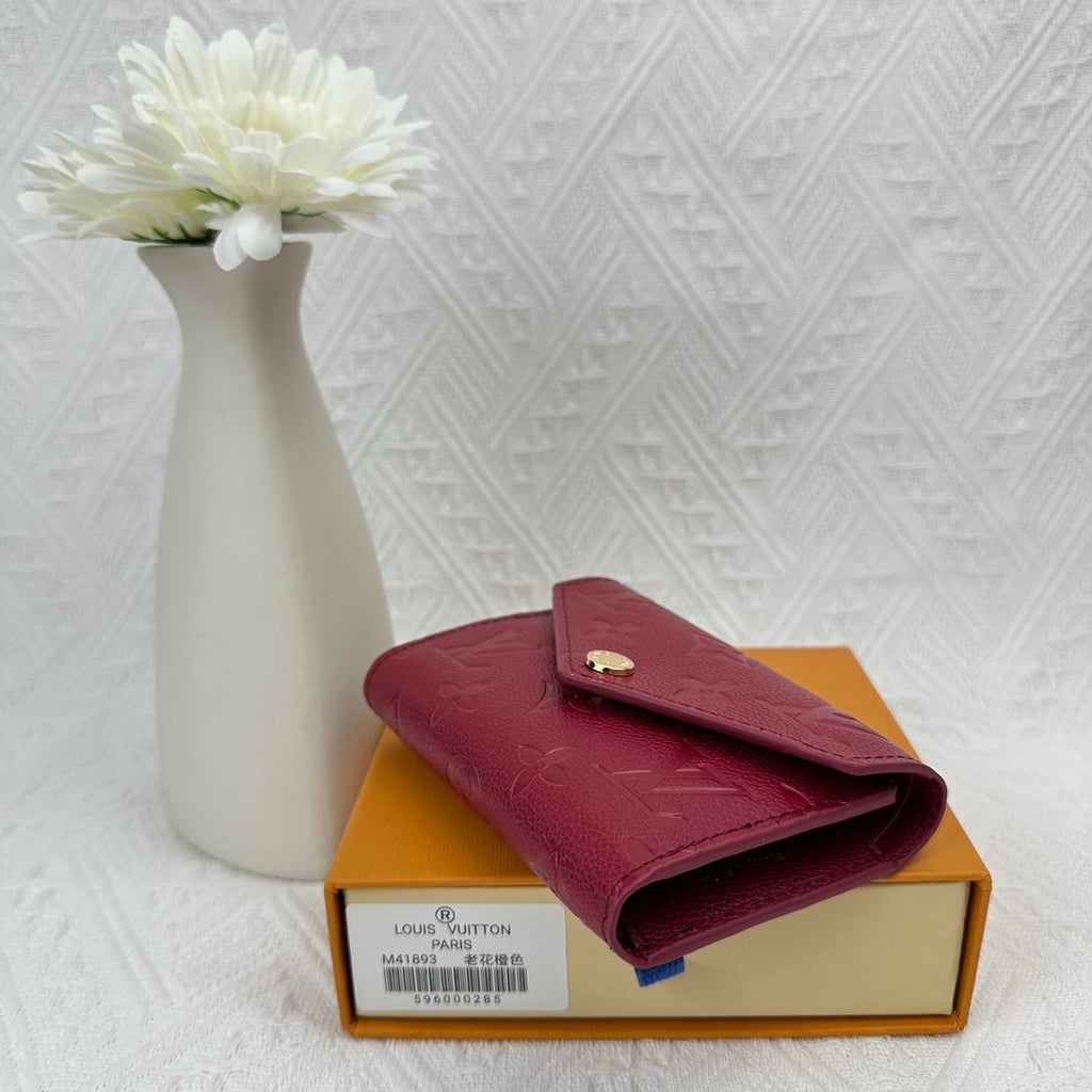 Chic Minimalist Quilted Card Holder