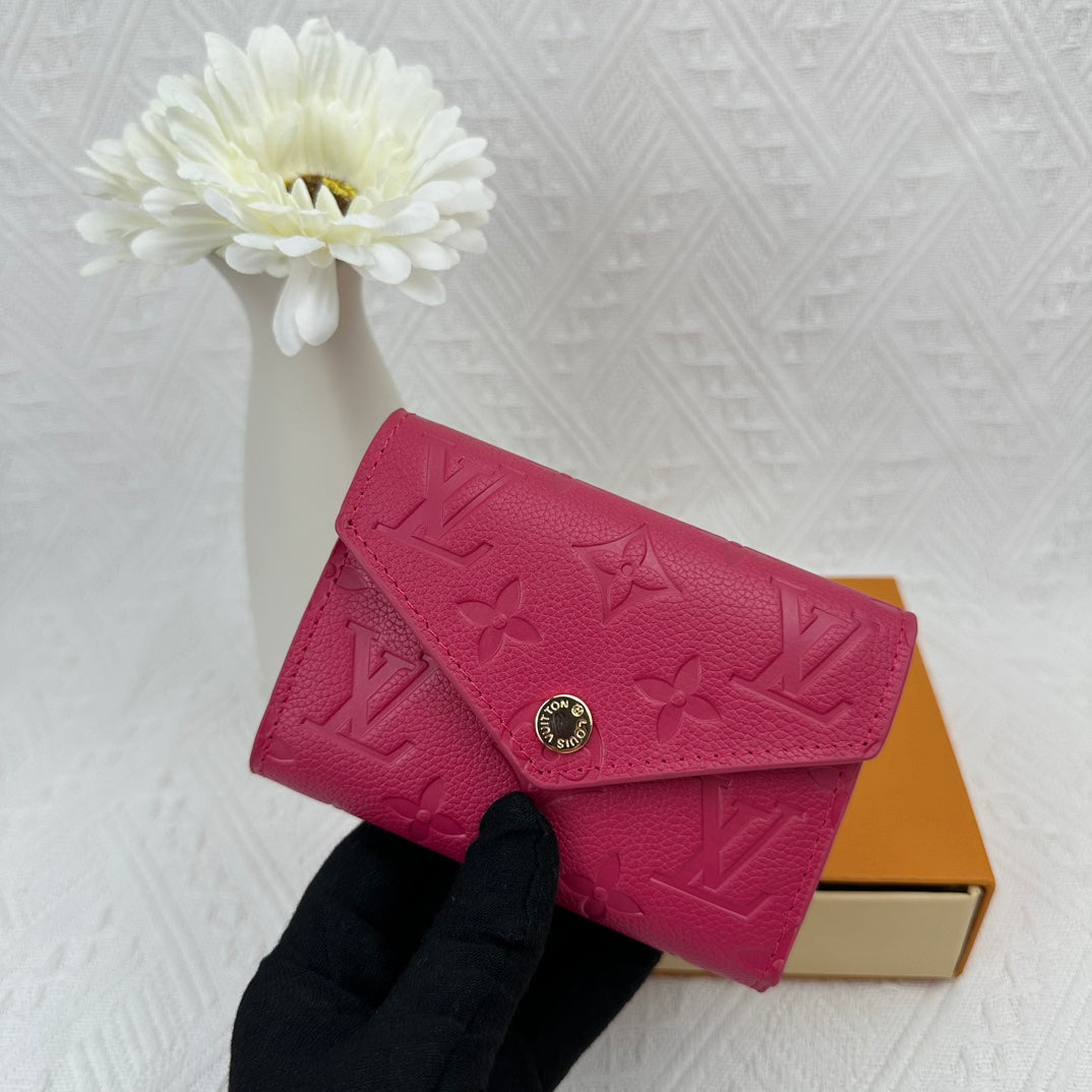 Chic Minimalist Quilted Card Holder