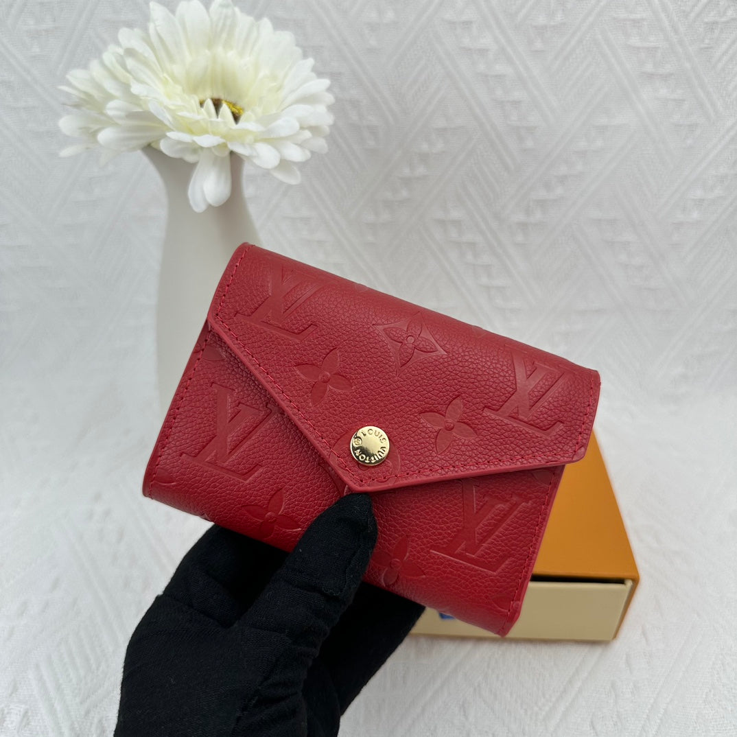 Chic Minimalist Quilted Card Holder