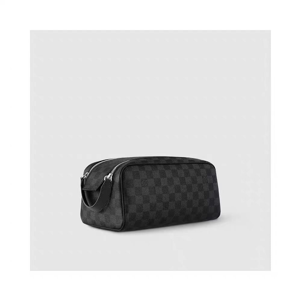 Vintage-Inspired Cosmetic Bag-01