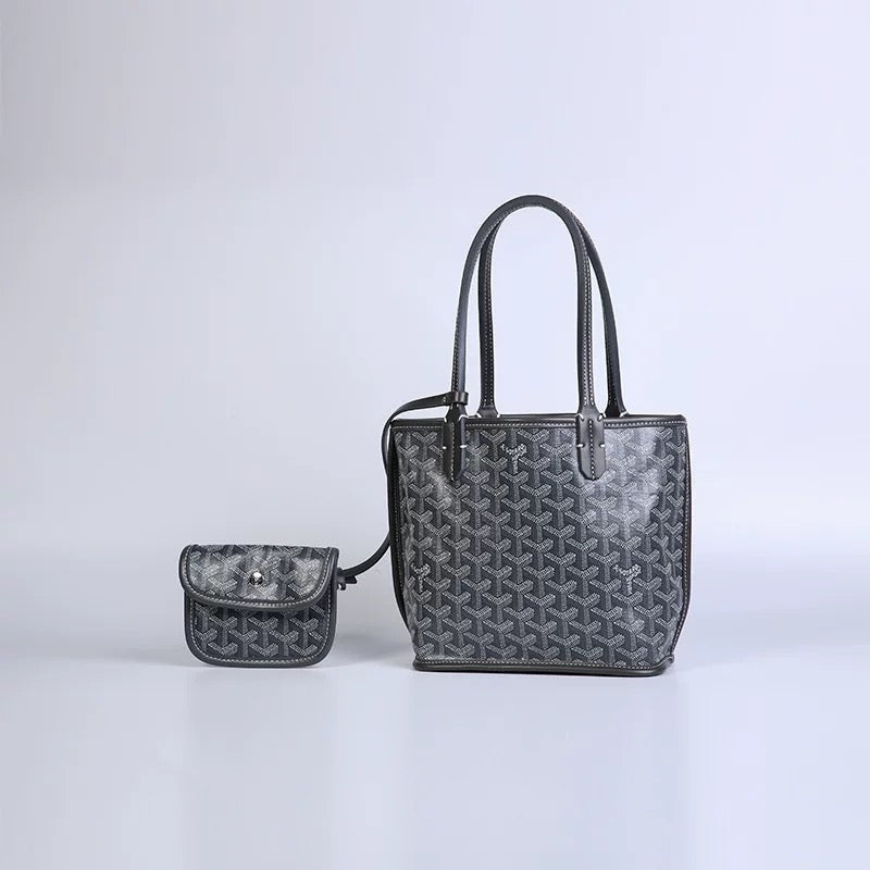 Parisian Luxury Geometric Tote Bag – Elegant & Versatile