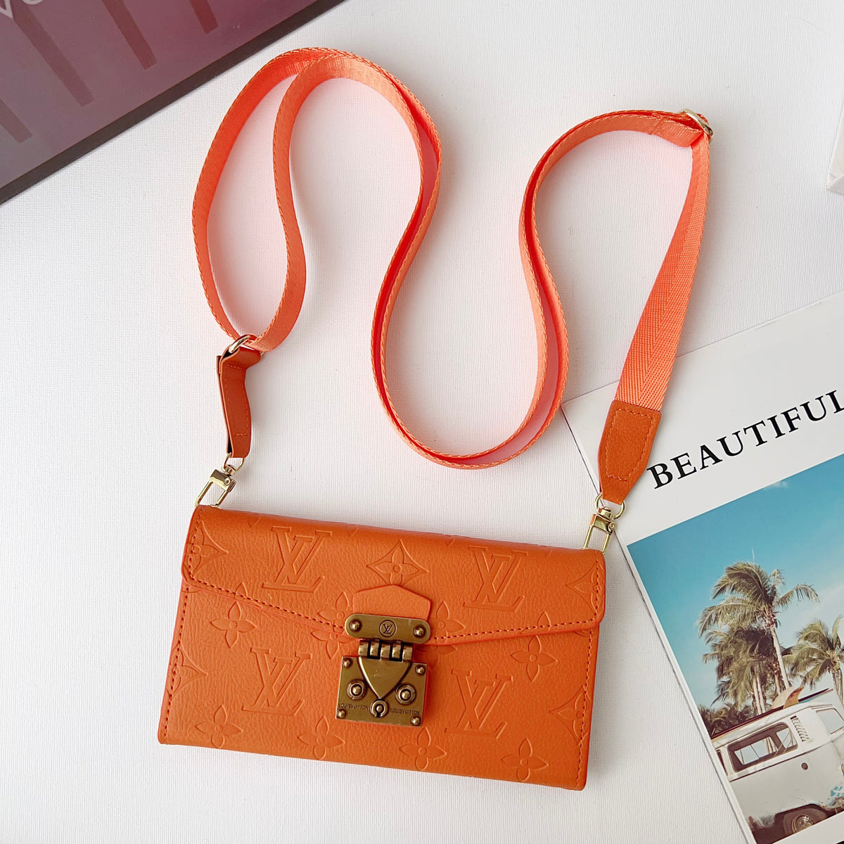 ✨ Vintage Luxury Embossed Envelope Phone Case