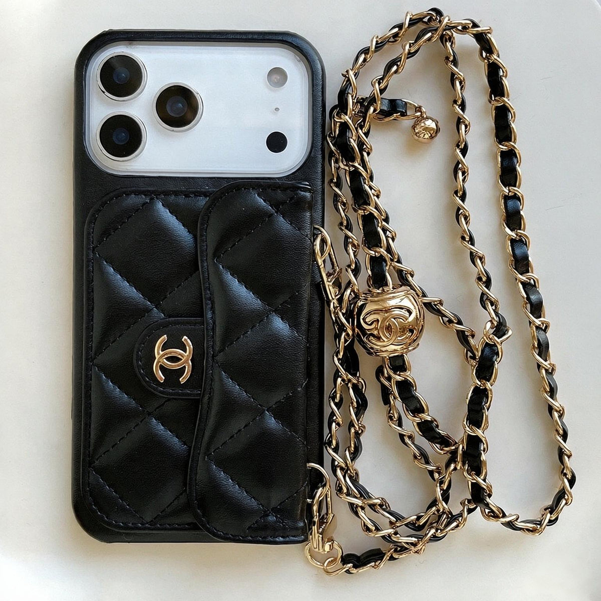 💎 ChainChic™ — The "Clutch & Go" Luxury phone case 👜