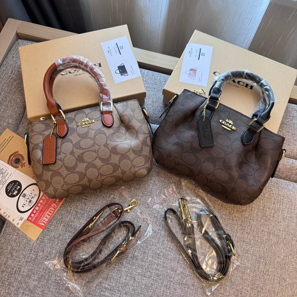 Classic Print Handbag: A Touch of Timeless Style