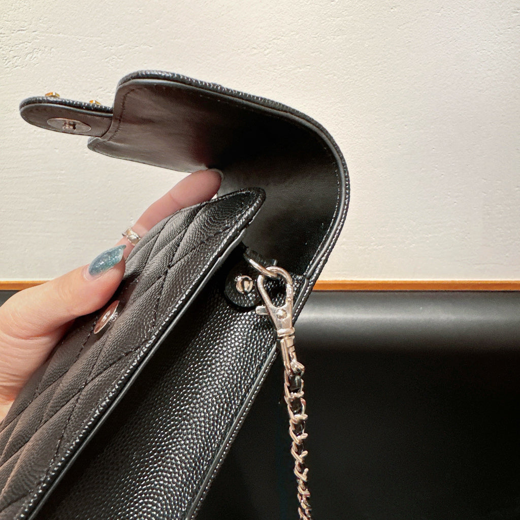 Timeless Heritage Leather Phone Bag Accessories