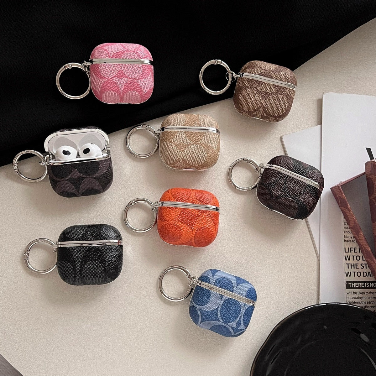 Vintage Signature Gallery Case for AirPods with Keyring 🗝️