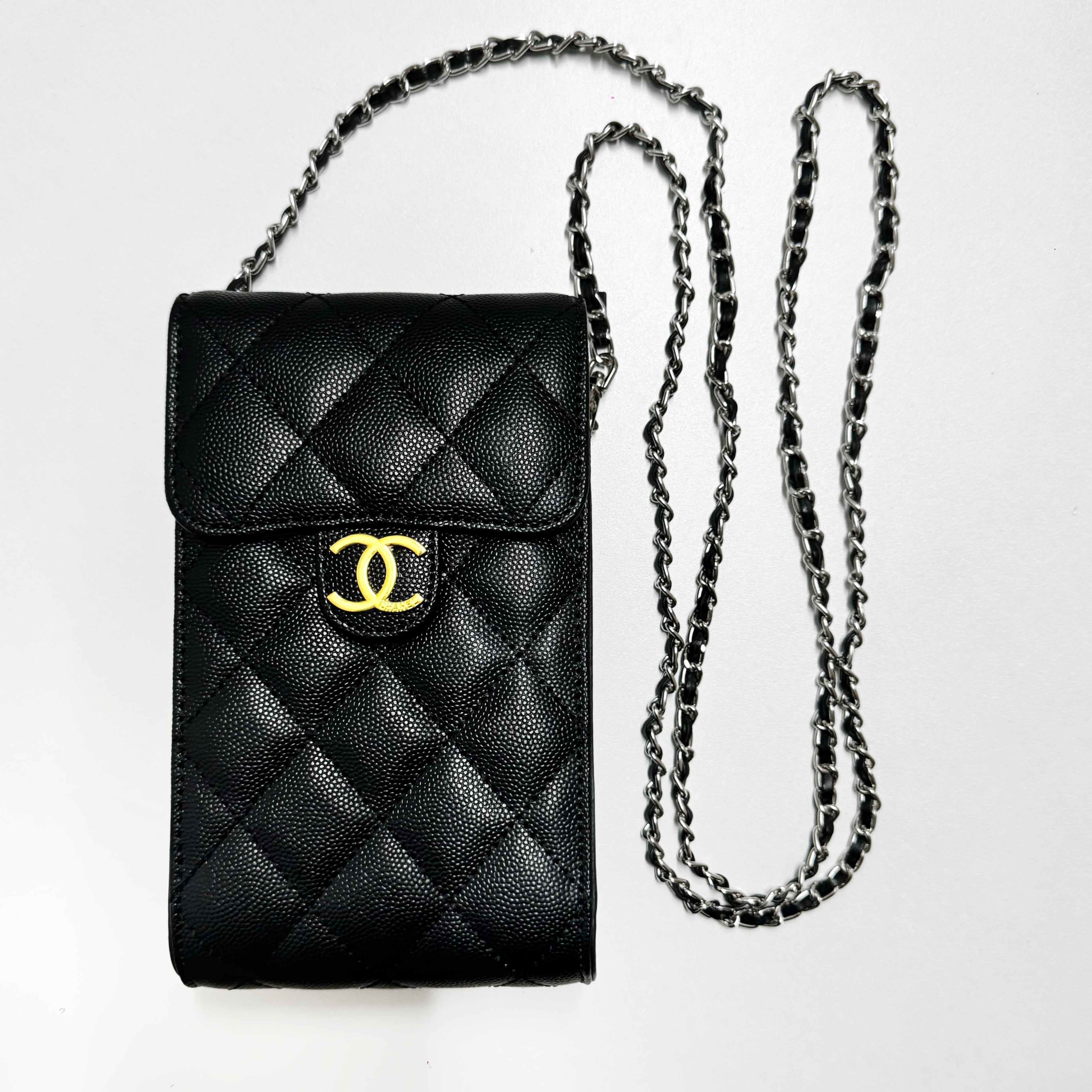 Timeless Heritage Leather Phone Bag Accessories