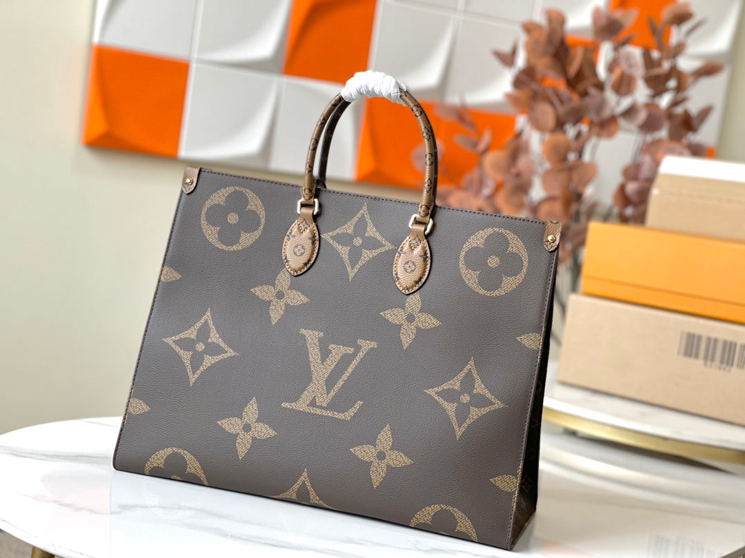 Luxury Fashion Extra-Large  Tote Bag