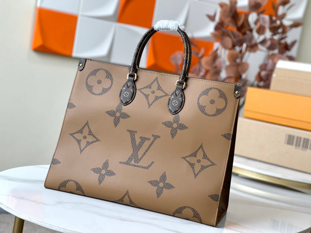 Luxury Fashion Extra-Large  Tote Bag