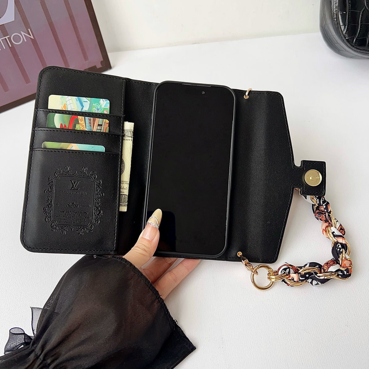 ✨ Vintage Luxury Embossed Envelope Phone Case