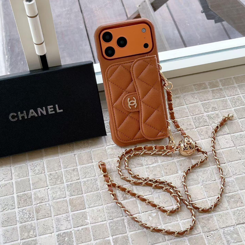 💎 ChainChic™ — The "Clutch & Go" Luxury phone case 👜