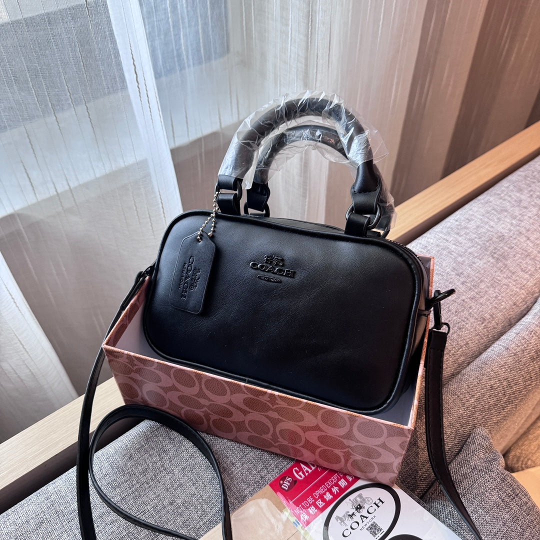 ✨ Elegant Leather Handbag: A Touch of Light Luxury | Exceptional Versatility, Effortless Elegance 👜
