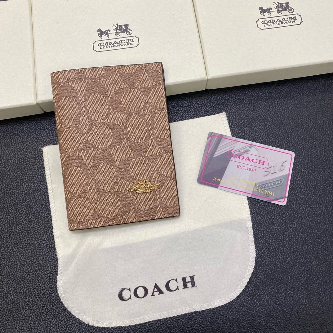 Classic Passport Wallet – Elegant Travel Organize