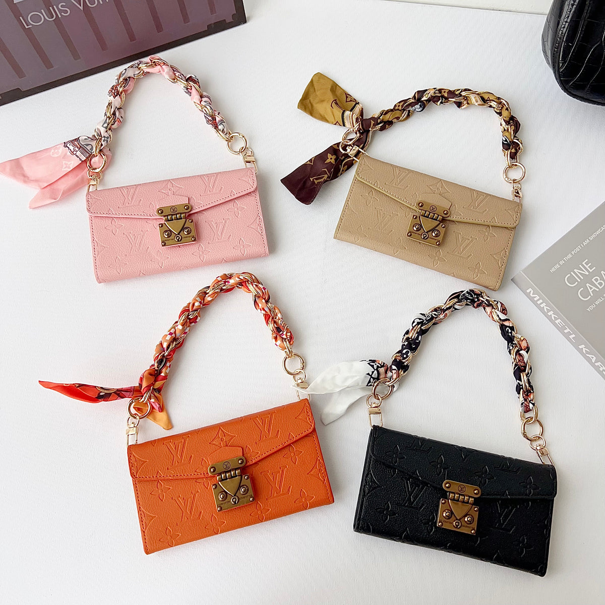 ✨ Vintage Luxury Embossed Envelope Phone Case