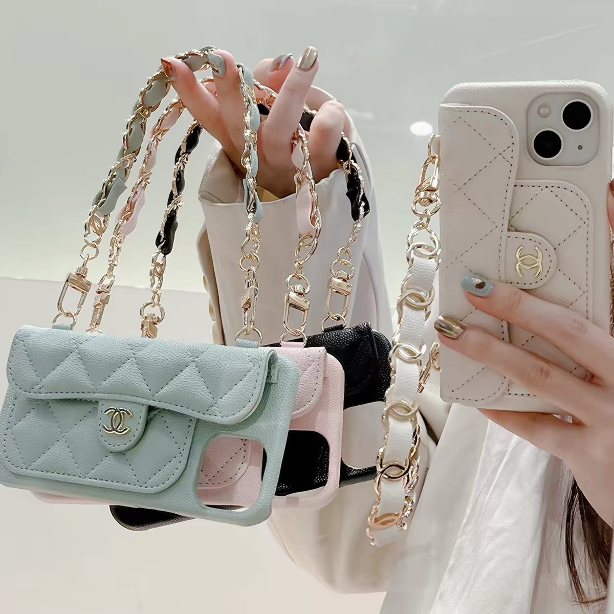 💎 ChainChic™ — The "Clutch & Go" Luxury phone case 👜