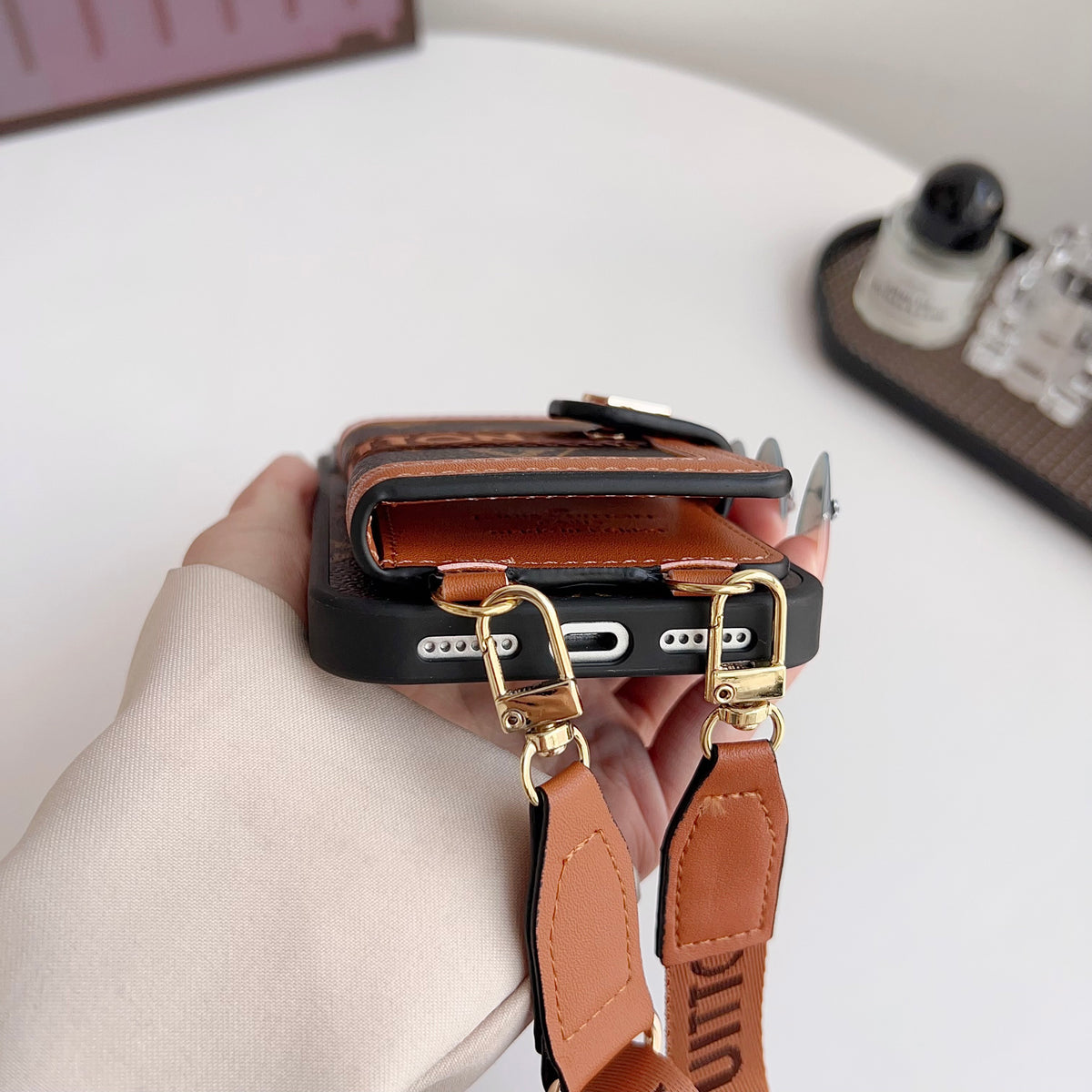 💳The Ultimate Luxury Crossbody Wallet Case