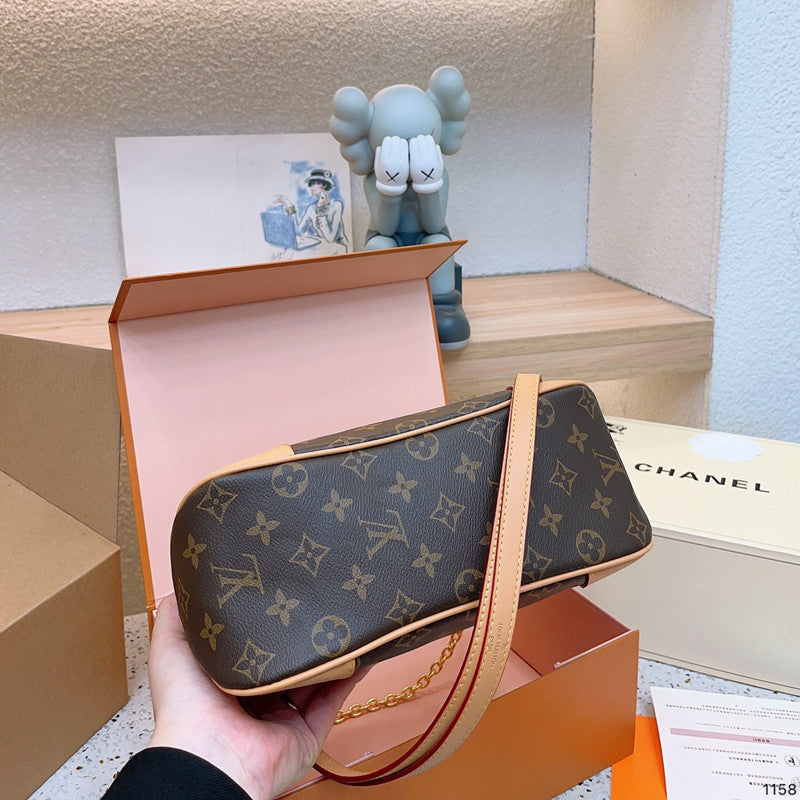 Classic Print Crescent Chain Bag